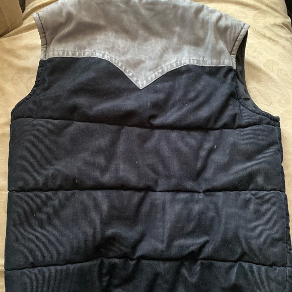 MEN TRUE RELIGION VEST MAKE BEST OFFER - Picture 3 of 6